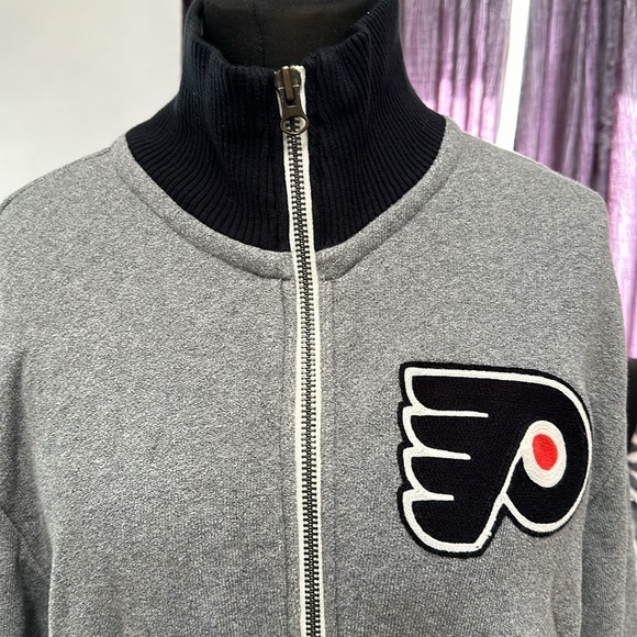 Philadelphia Flyers Grey Mitchell & Ness French Terry Vintage Sweatshirt. - Picture 5 of 6